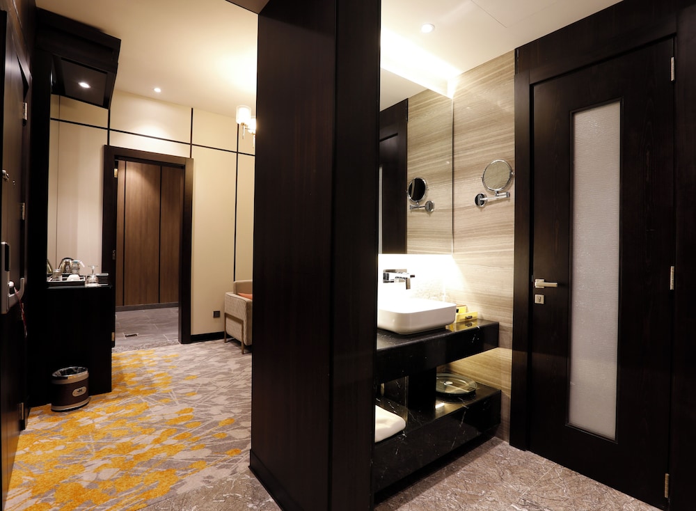 فندق فريزيا(Freesia Hotel) 36/37