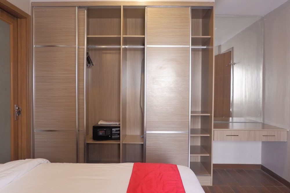 Valero Grand Suite By Swiss-Belhotel Makati 21/36