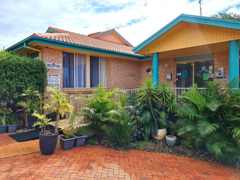 Beaches Serviced Apartments 13/46