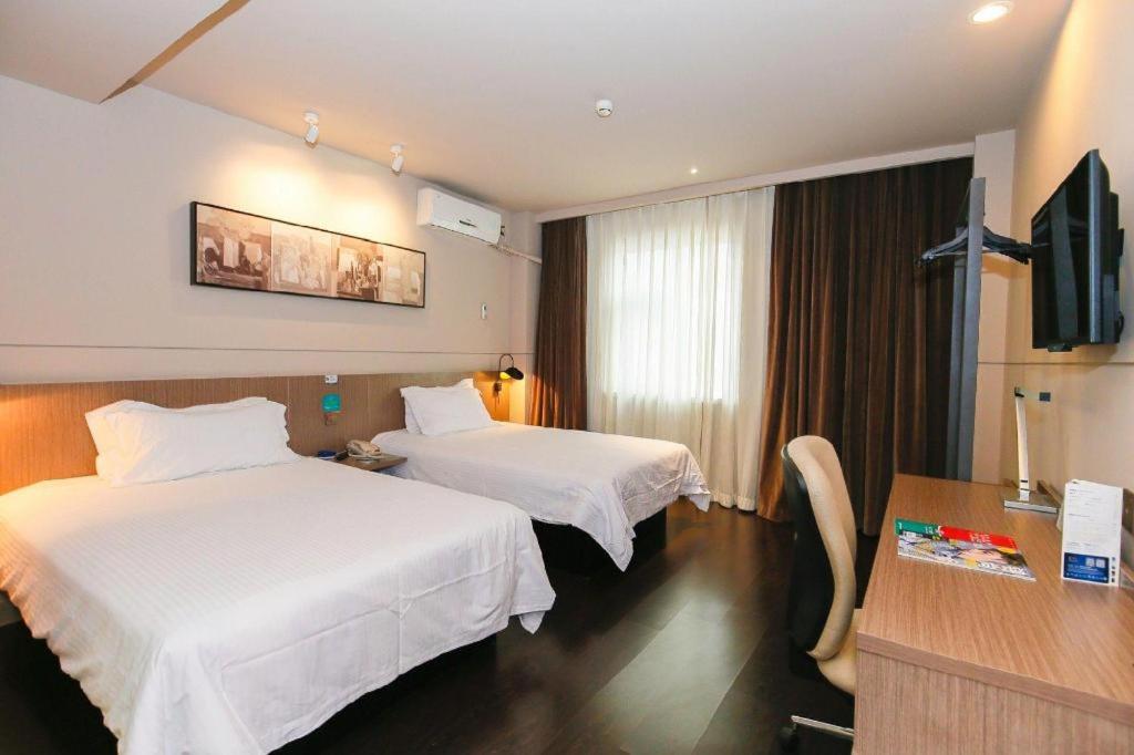Jinjiang Inn Select (Tianjin Binhai New Area Foreign Goods Market) 27/50
