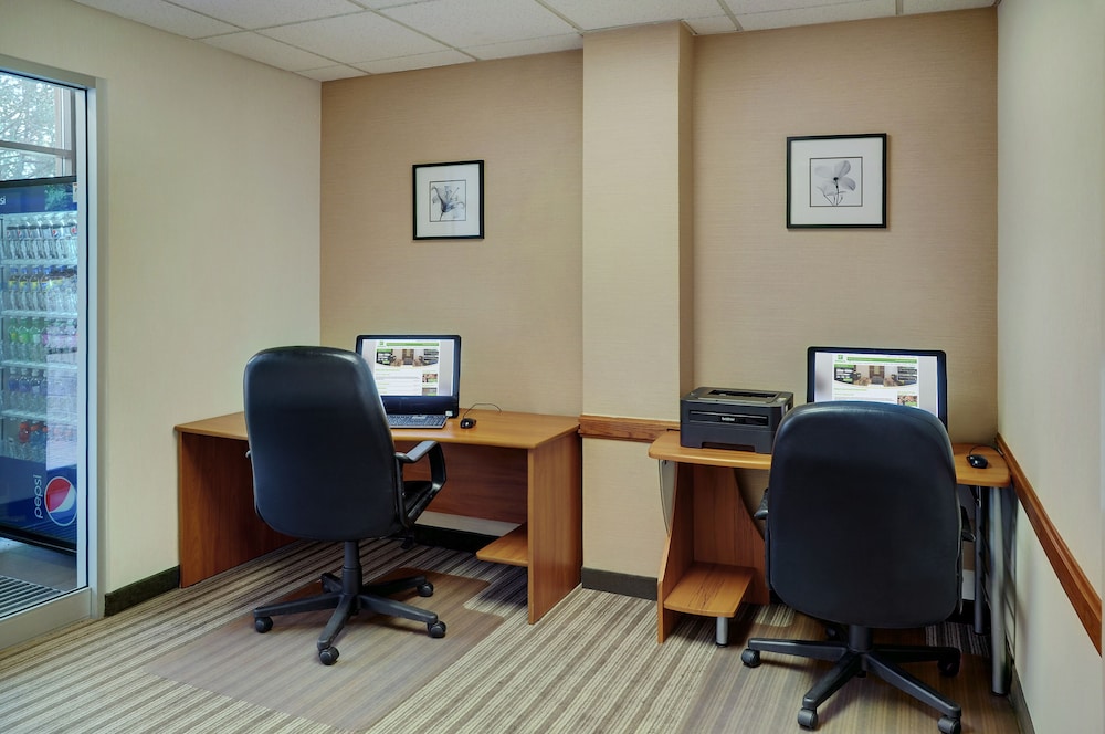 Allure Hotel & Conference Centre 39/50