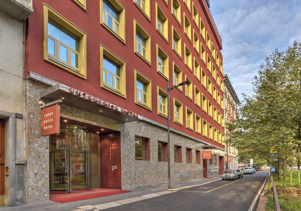 Enterprise Hotel 42/45