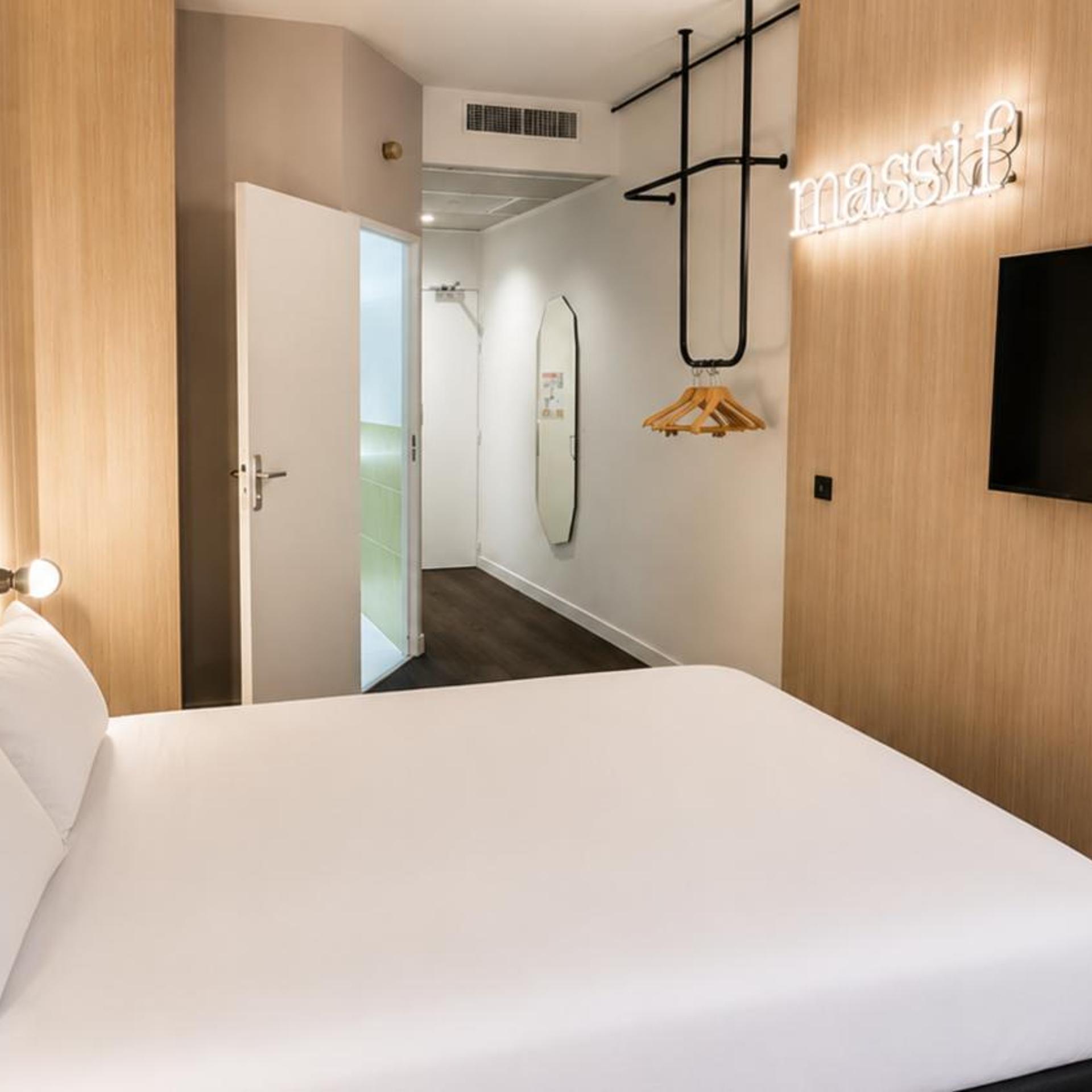 Smart, Double Bed