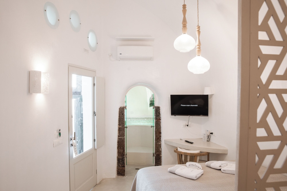 Aperto Suites - Adults Only 40/50