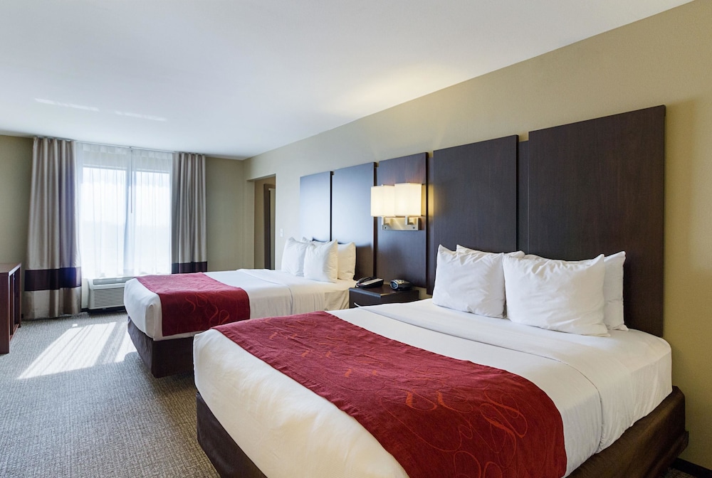 Comfort Suites & Conference Center Worthington MN 5/38