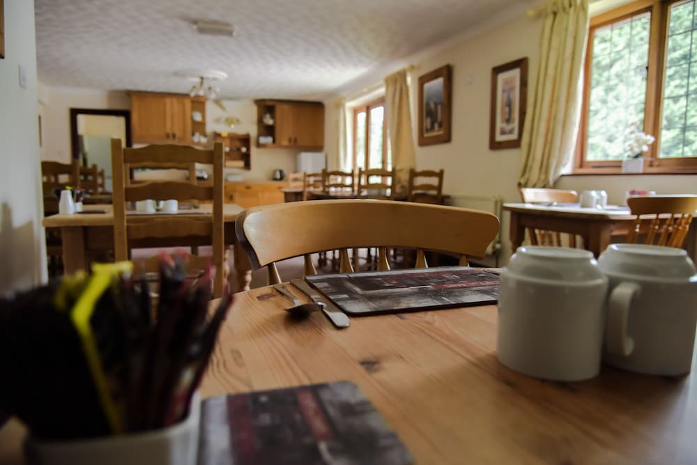 Little Foxes Hotel 40/62