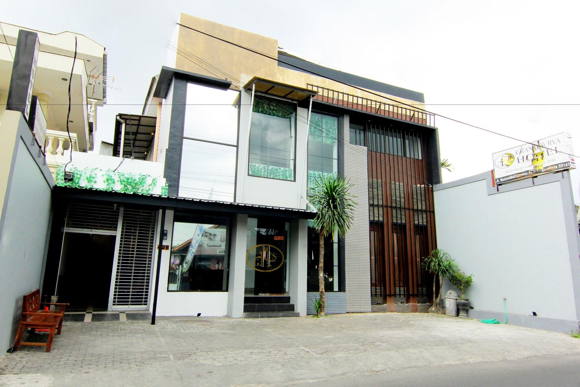 Grand Surya Hotel Yogyakarta 4/51