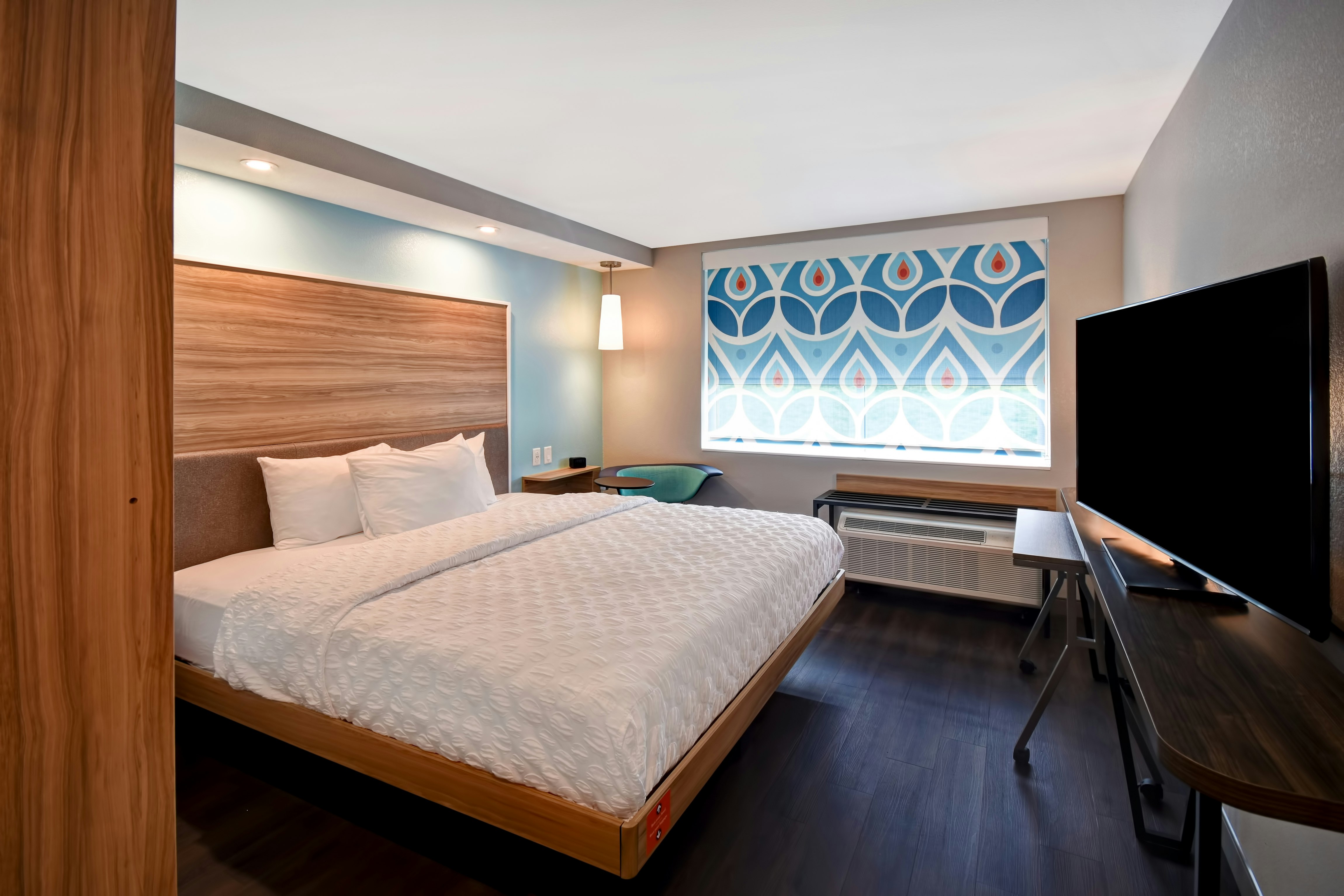 ROOM, KING BED, ACCESSIBLE