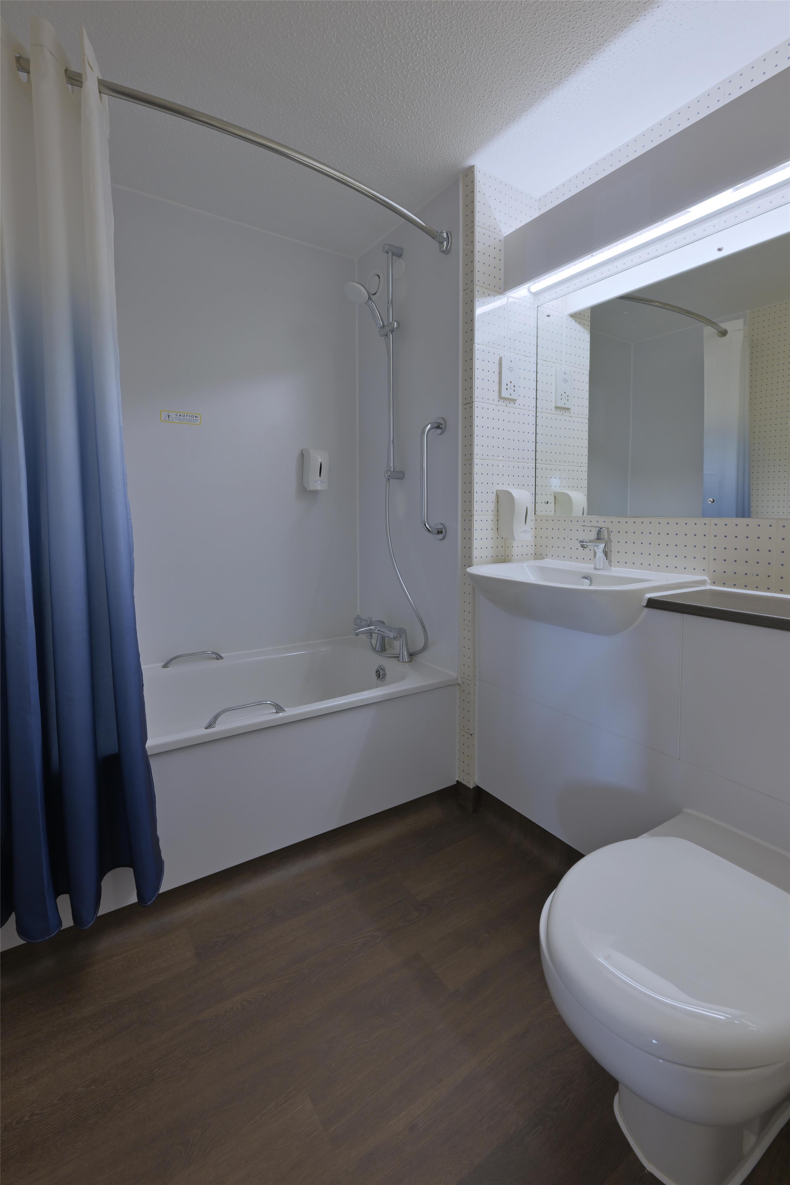 Travelodge Shrewsbury Bayston Hill 31/35