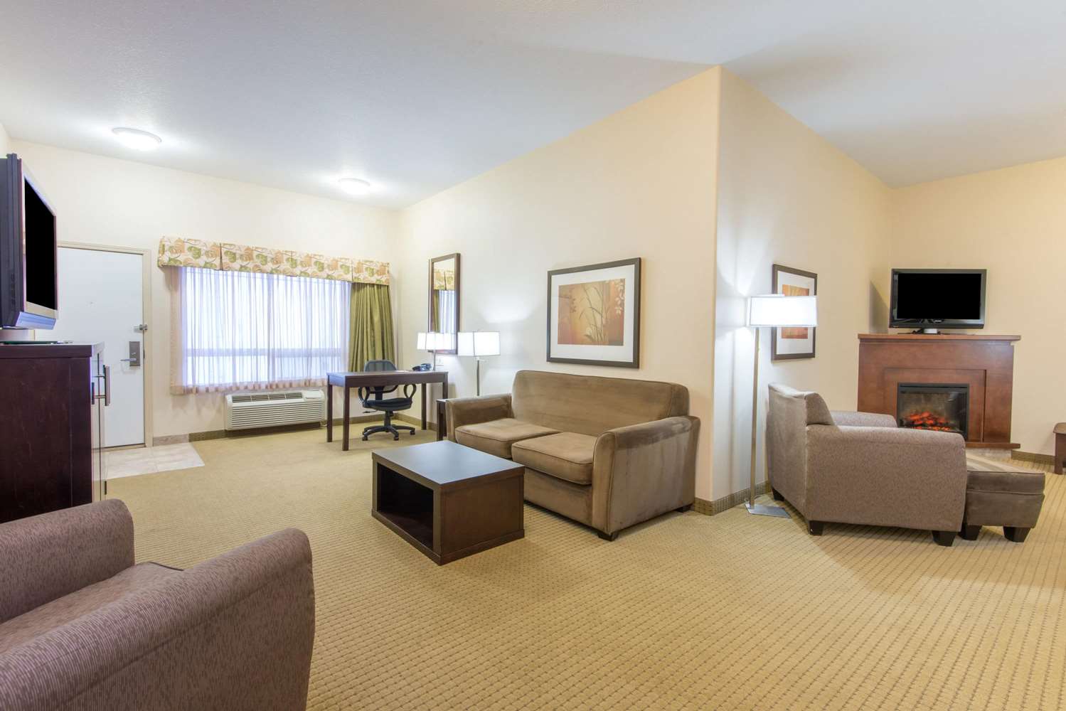 Wainwright Hotel 6/11