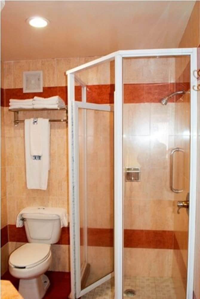 Hotel Marcella Clase Ejecutiva 27/28