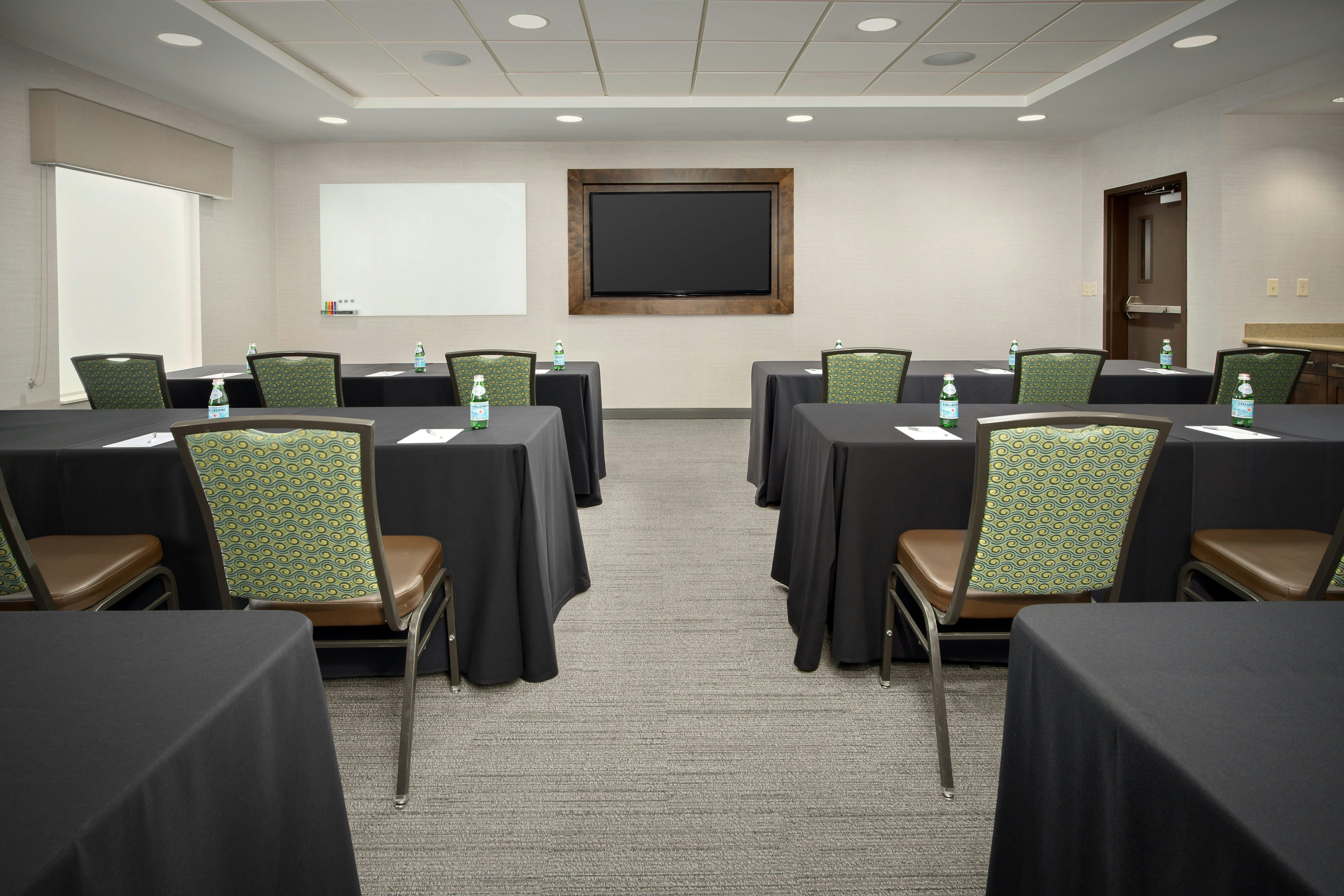 Hampton Inn & Suites Portland/Hillsboro-Evergreen Park 40/46