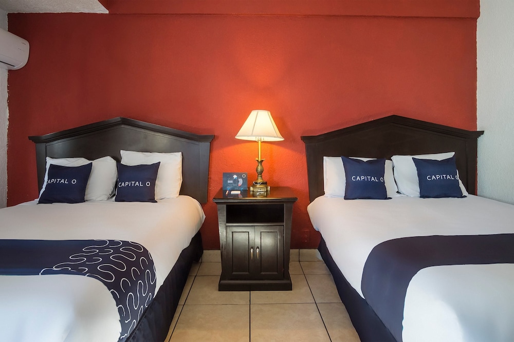 Hotel Costa Ensenada 17/68
