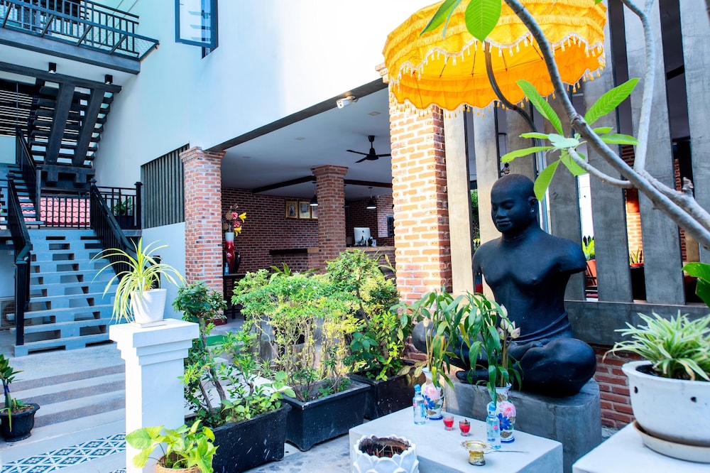 Dom Siem Reap 5/50