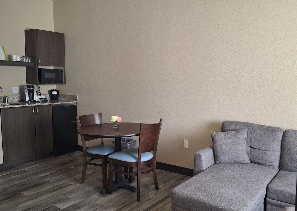 Island Suites 29/50