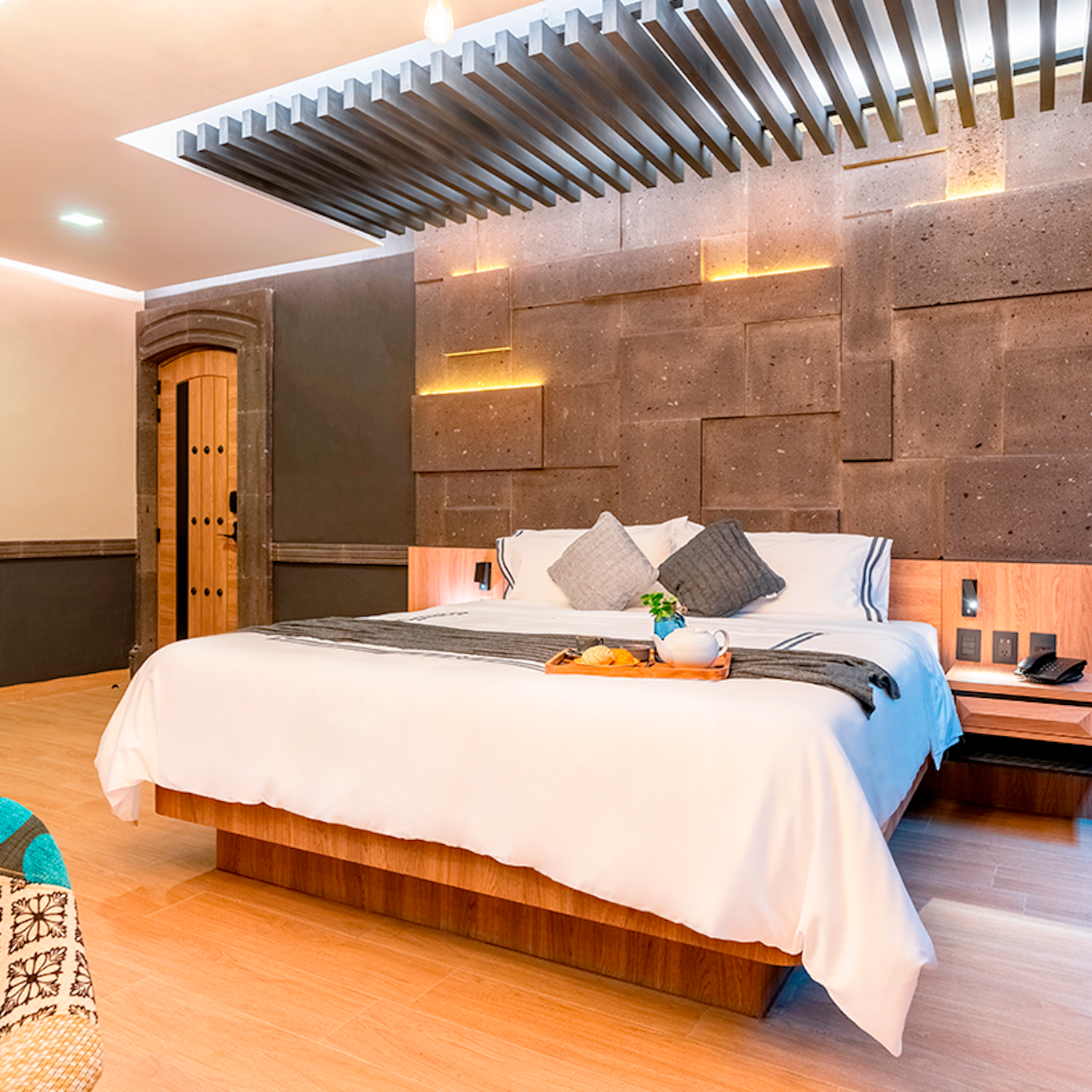 Deluxe, King Bed