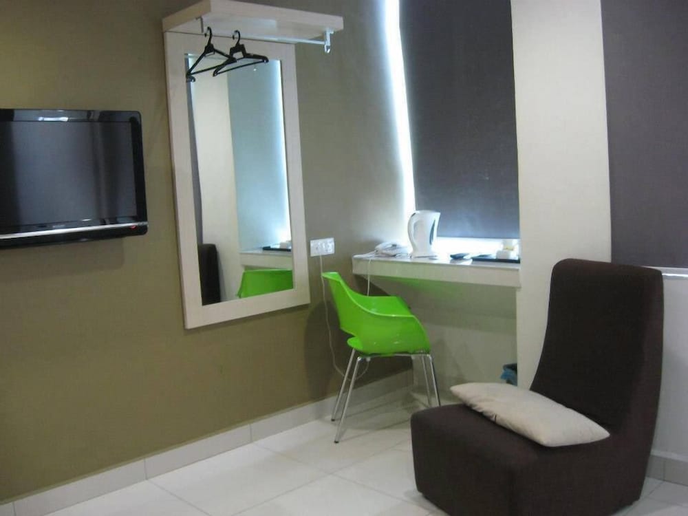 Hii-5 Hotel 16/19