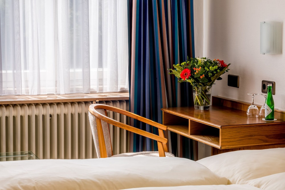 Buschhausen Hotel 19/33