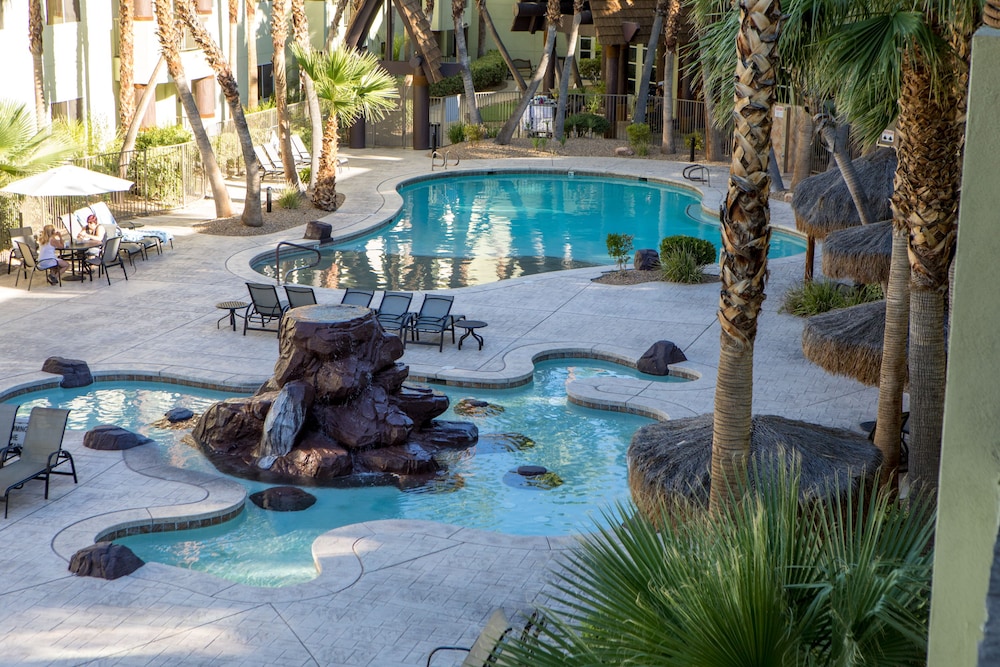 Tahiti Resort 37/41