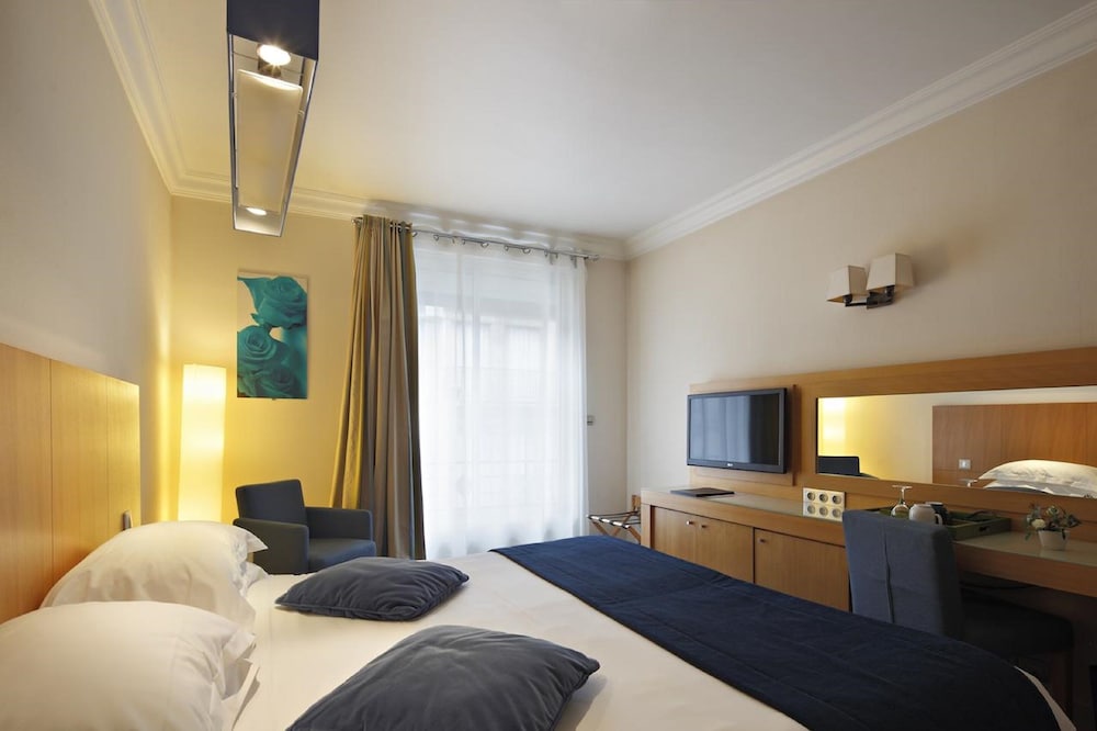 DELUXE, DOUBLE BED