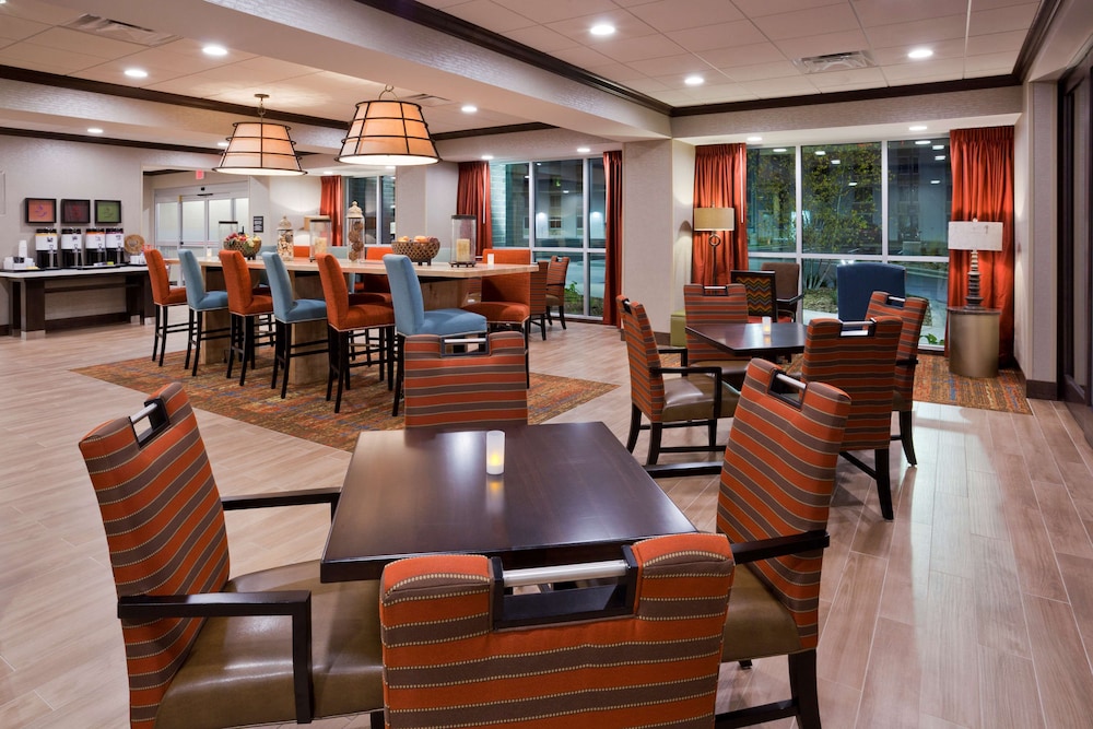 Hampton Inn Bloomington West 34/41