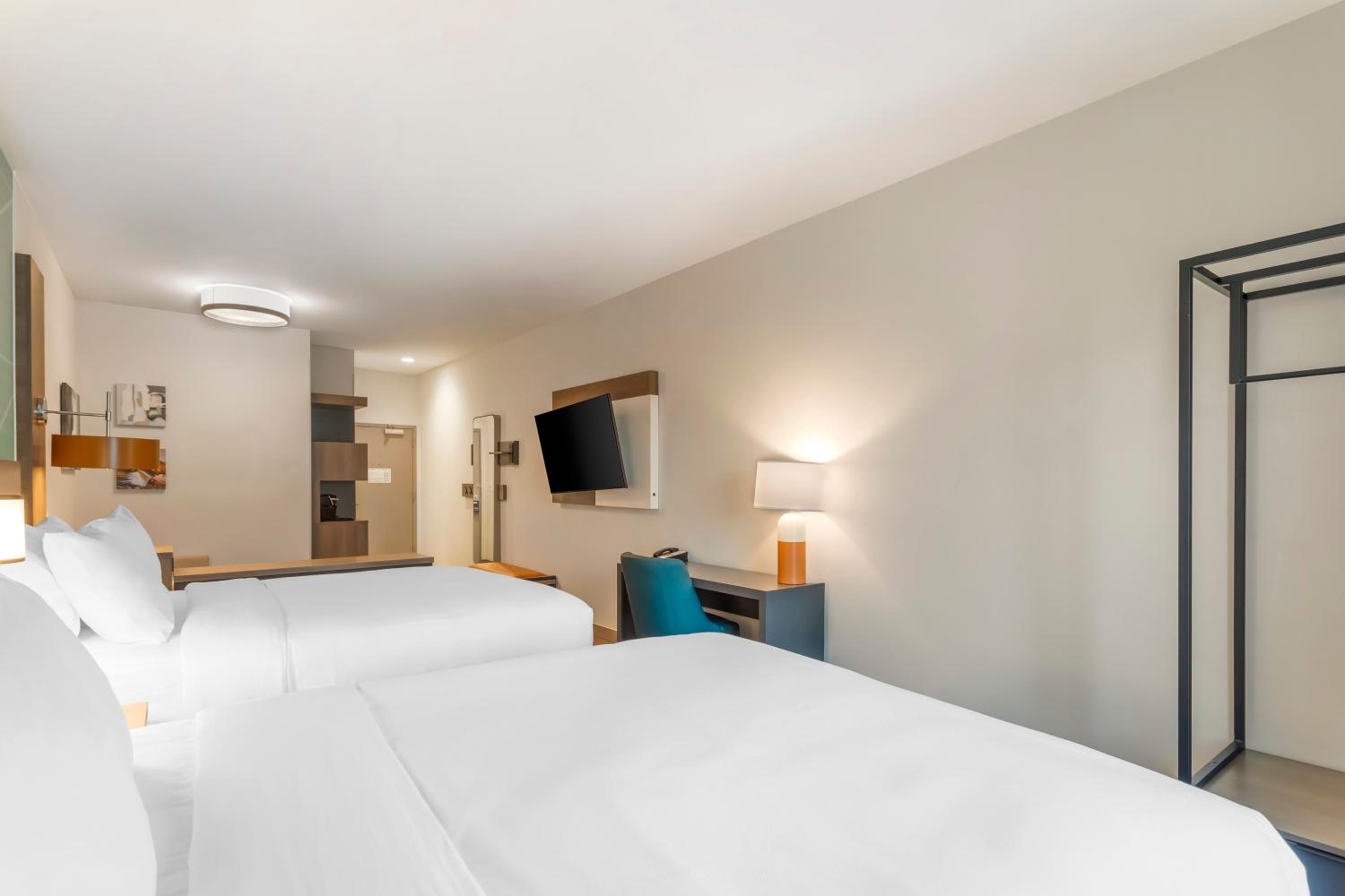 SUITE, 2 QUEEN BEDS