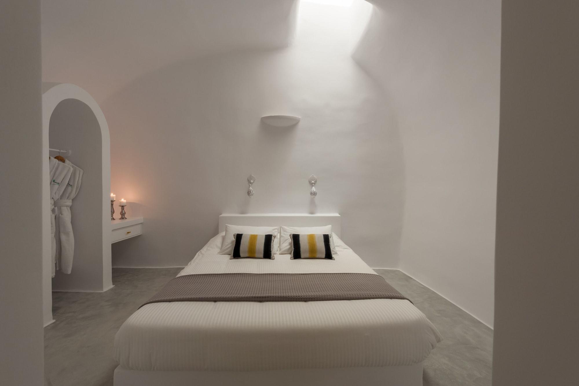 Private, 1 Bedroom, Villa, Caldera View, Hot Tub