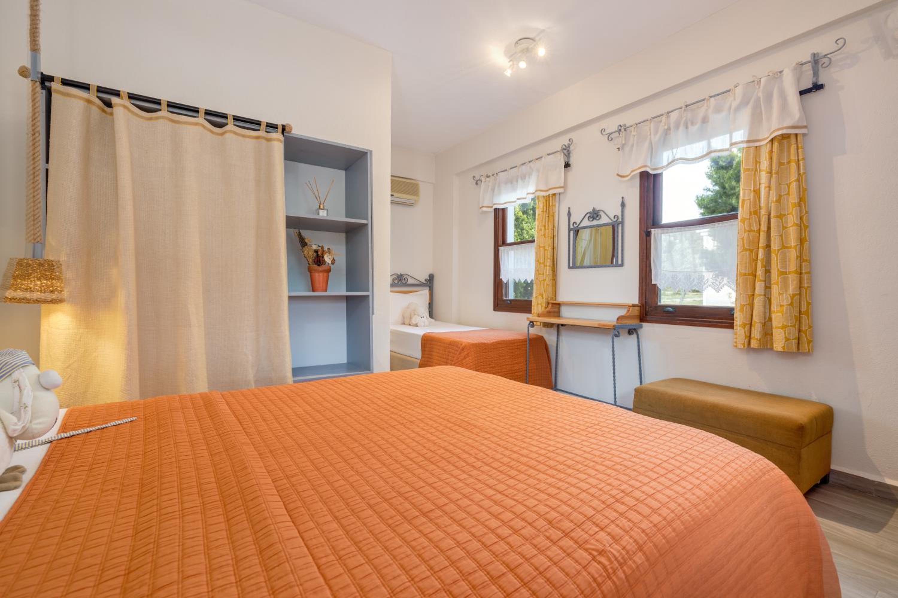 غرفة بسرير مزدوج بشرفة، Aral Tatil Ciftligi 3/8