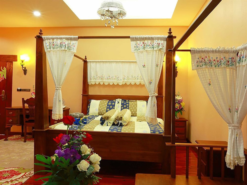 At Chiang Mai Hotel 9/50