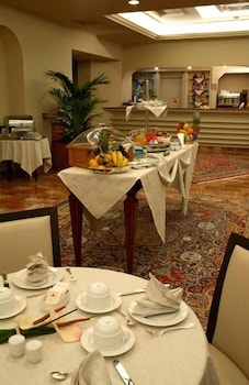 restaurant-cafeteria