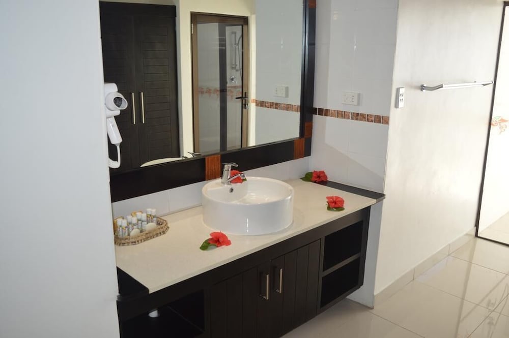 Landers Bay Resort Spa Adults Only 60/61