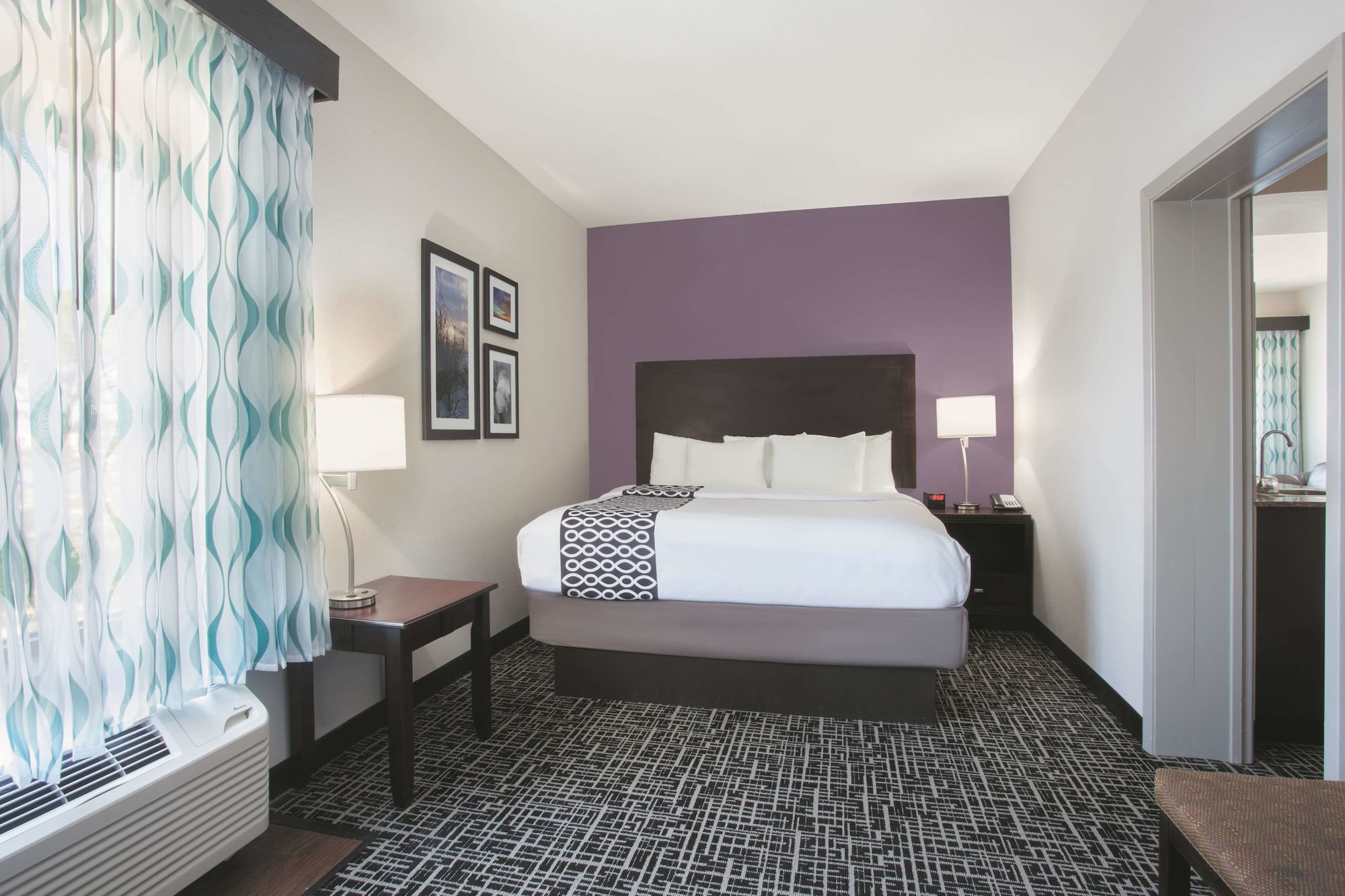 ROOM, KING BED, ACCESSIBLE