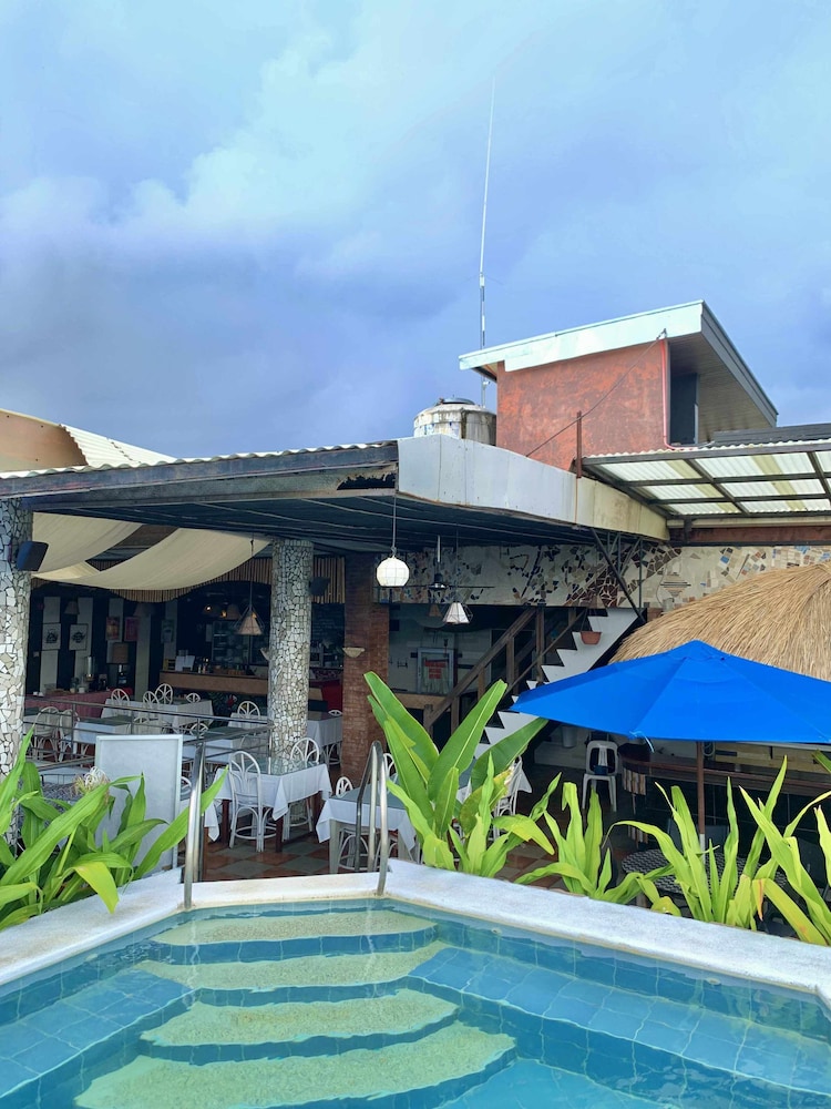 Grande Vista Hotel 56/61