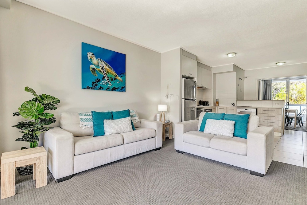 Ramada Encore by Wyndham Whale Cove Hervey Bay 36/57
