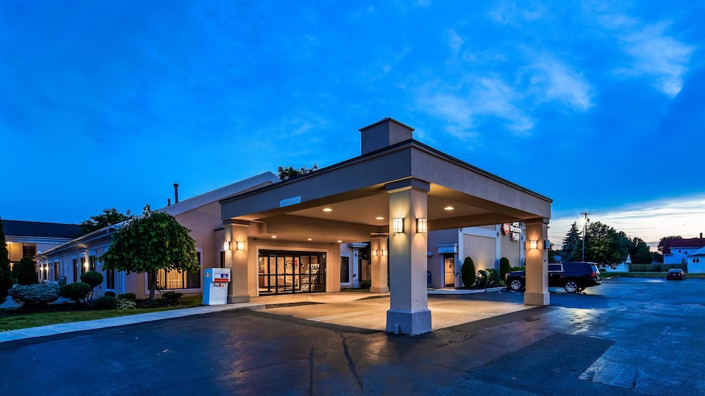 Best Western Galleria Inn & Suites 1/30