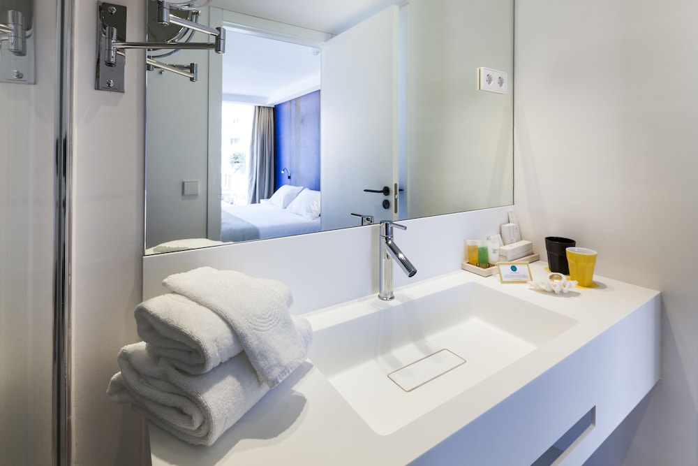 SUD IBIZA SUITES 50/50