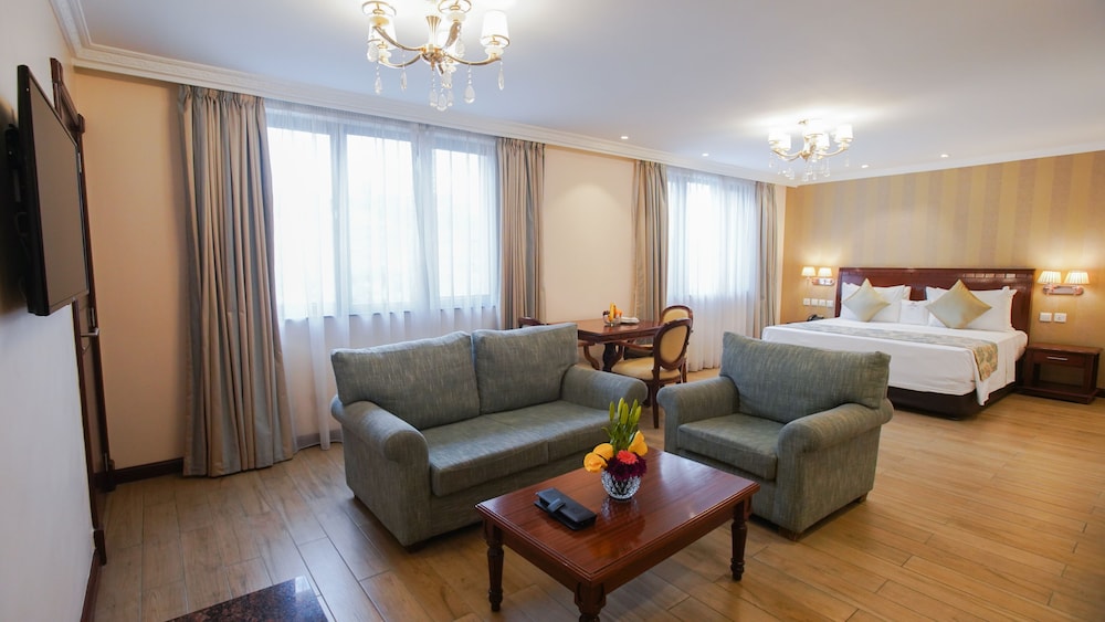 Sarova Woodlands Hotel Spa 32/50