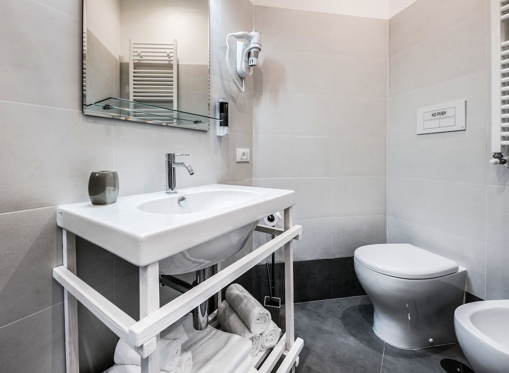 Lele Rooms San Lorenzo 44/50