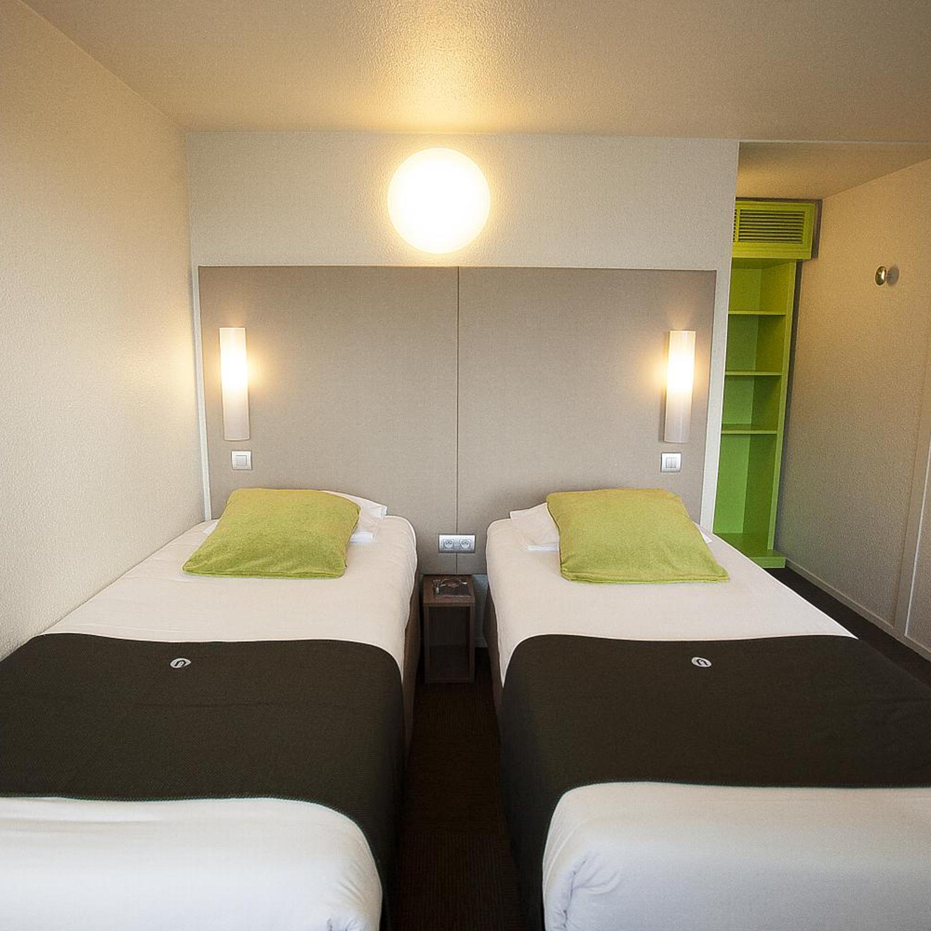 New Generation, Twin Beds