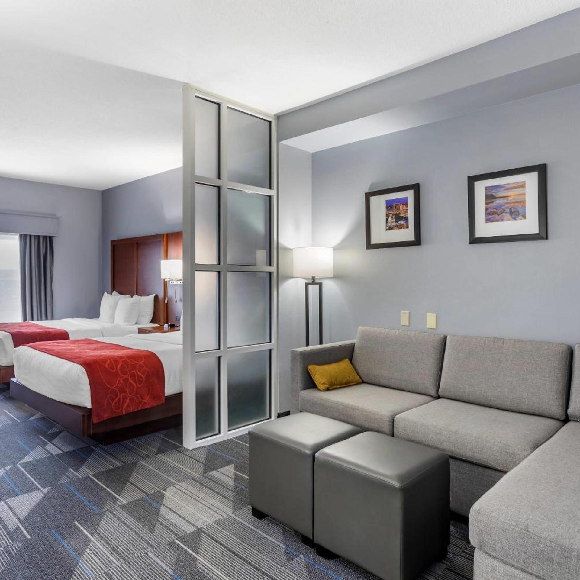 Room, 2 Queen Beds, Comfort Suites Olive Branch - Memphis South 3/8