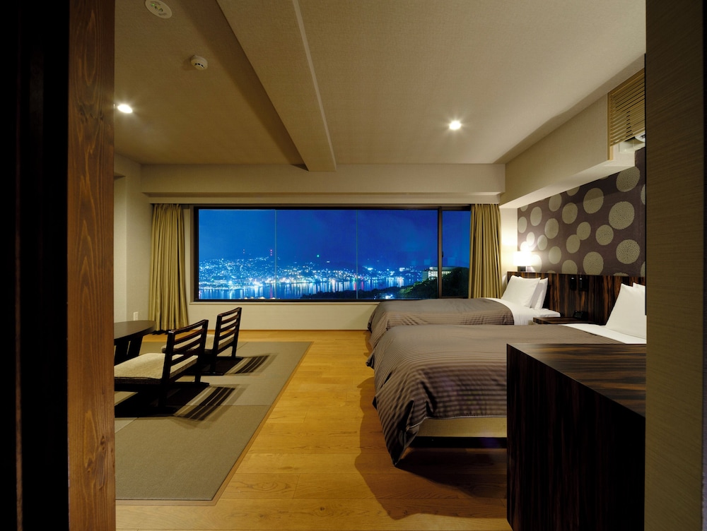 JAPANESE WESTERN, GRAND VIEW