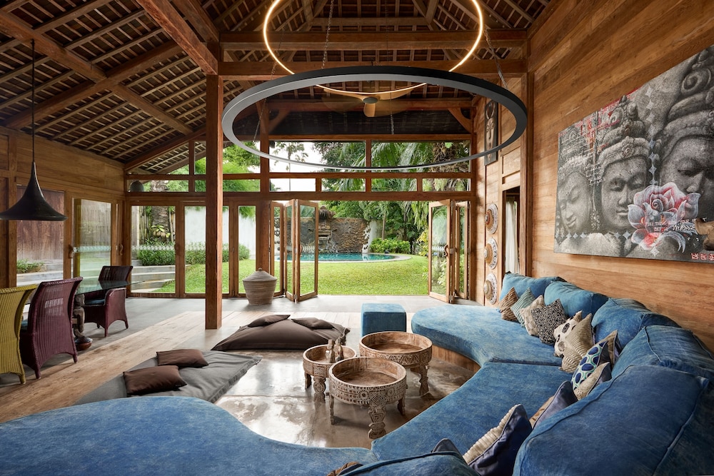 Blue Karma Village 44/70