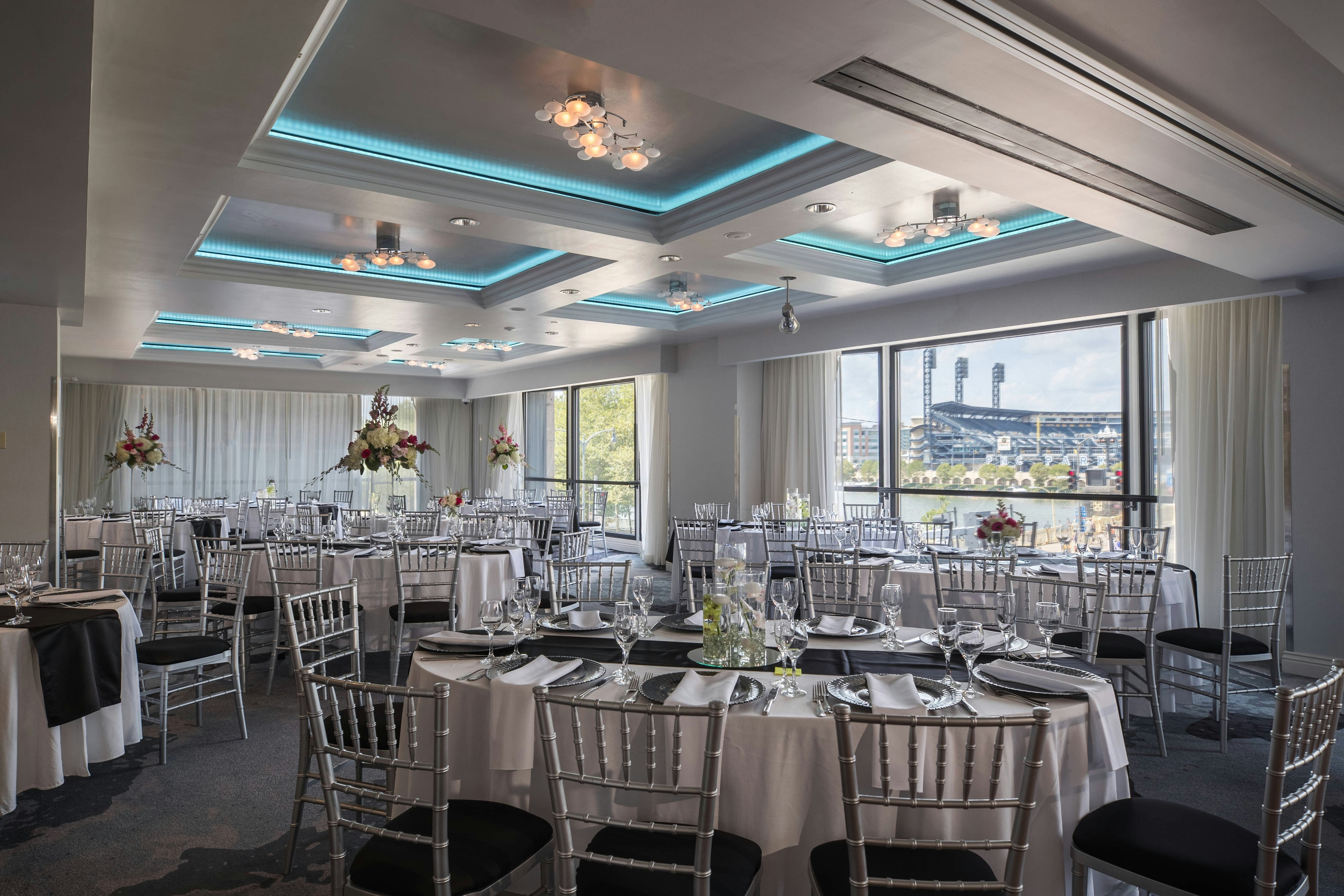 Renaissance Pittsburgh Hotel 13/16