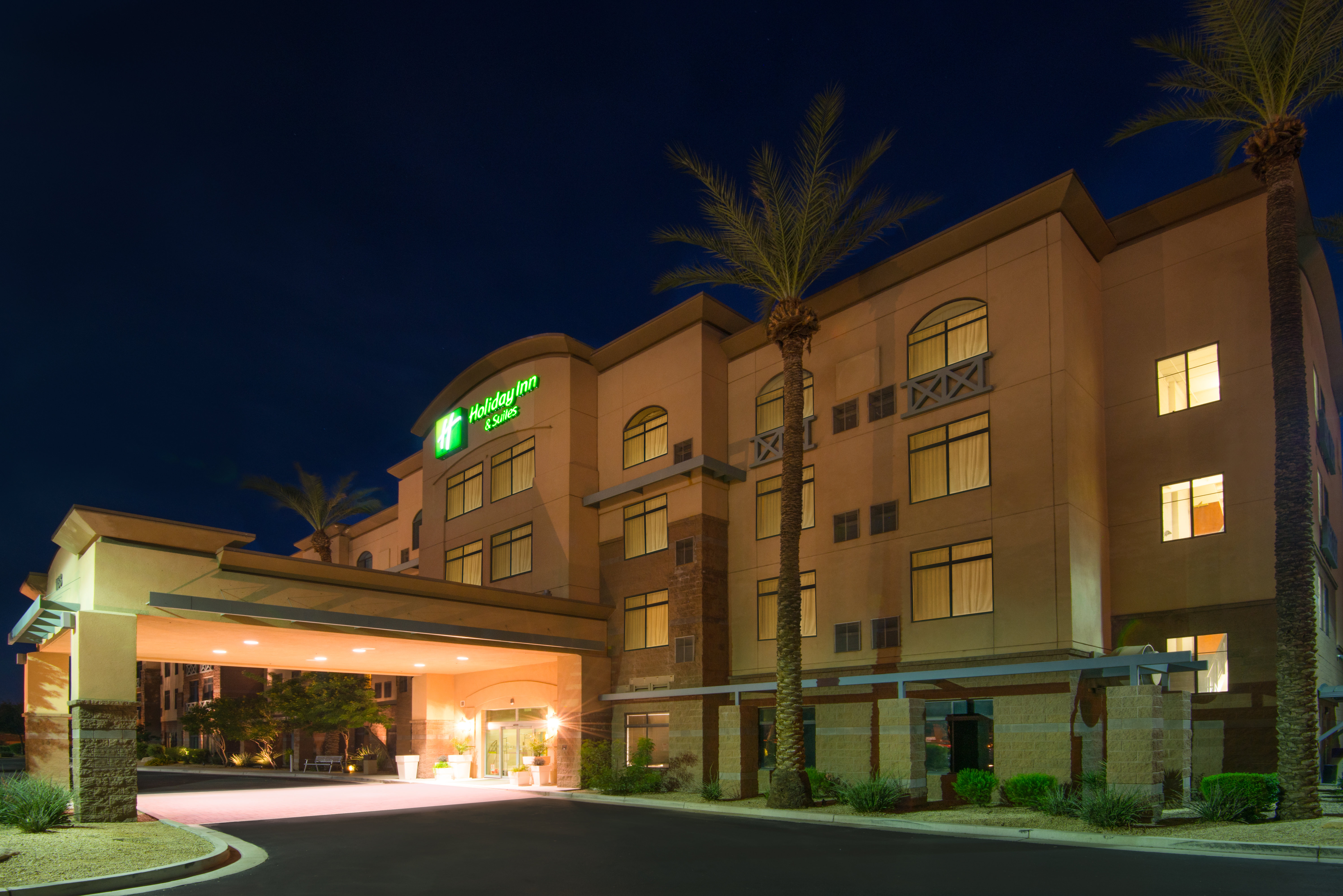 Holiday Inn and Suites Goodyear West Phoenix Area, an IHG Hotel 2/44