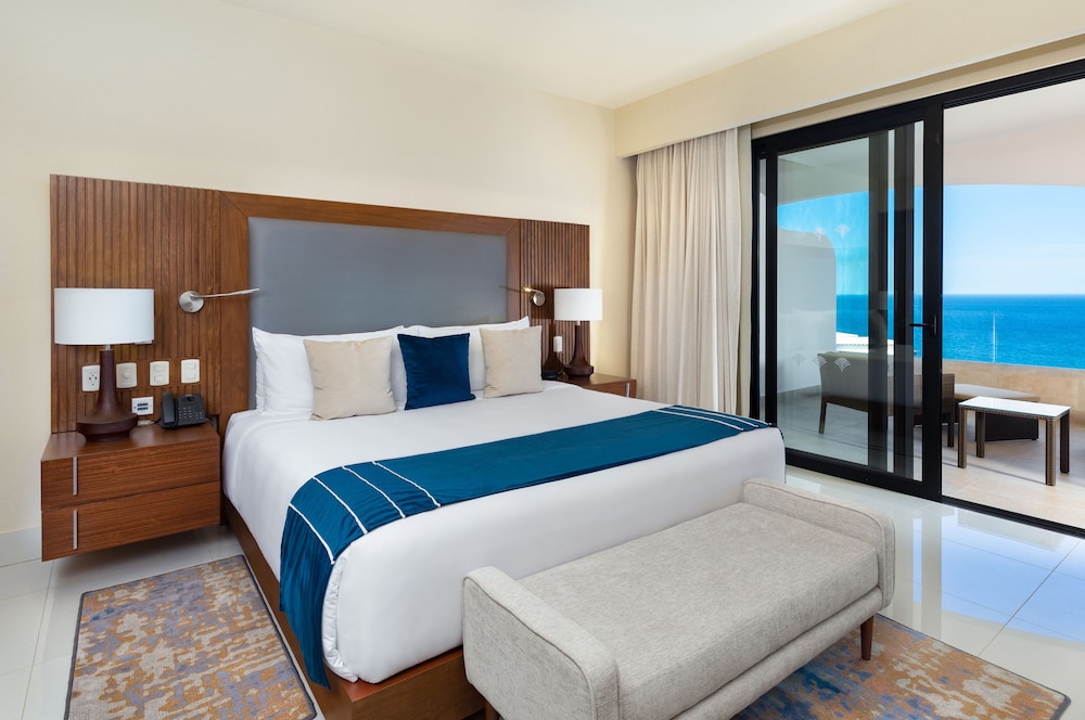 1 BEDROOM, SUITE, OCEAN VIEW