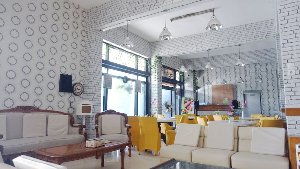 Satya Graha Hotel 47/79