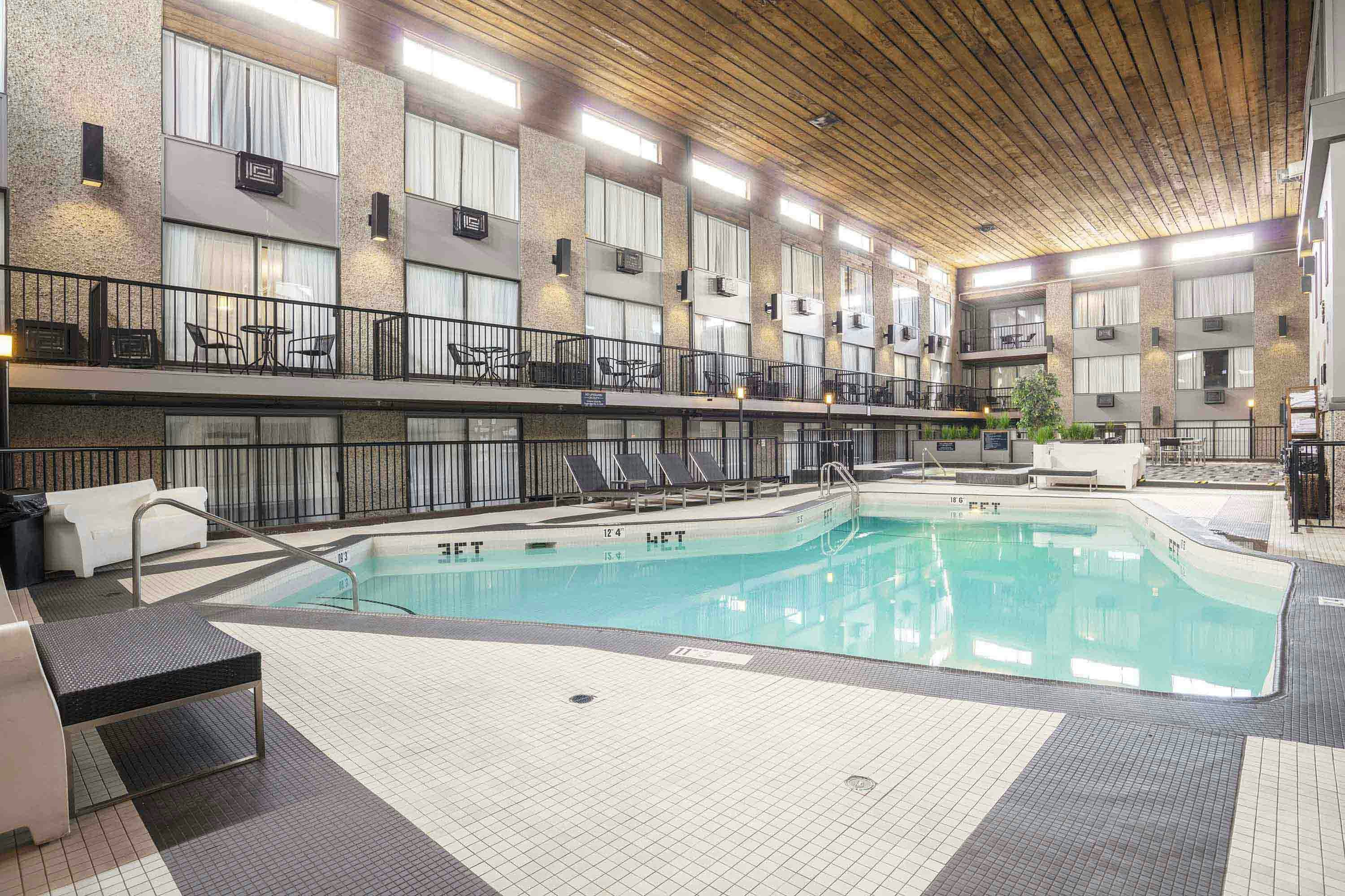 Sandman Hotel Kelowna 28/50