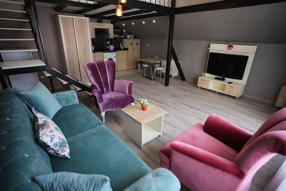La Casa Suites 19/34