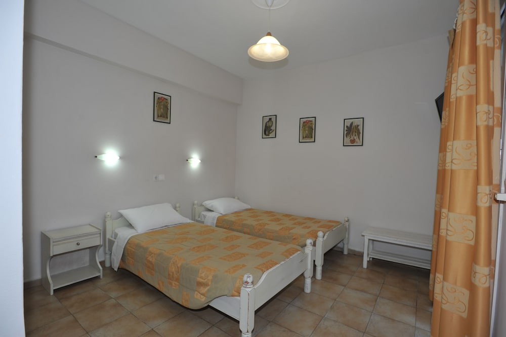 Annaliza Apartments 30/38