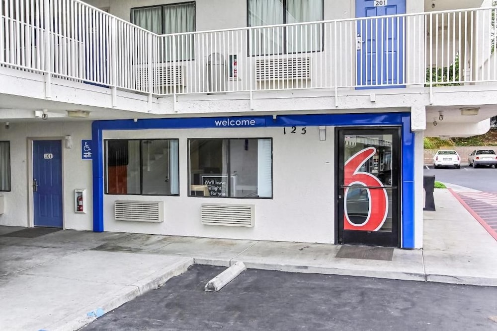 Motel6 Watsonville, CA - Monterey Area 51/64